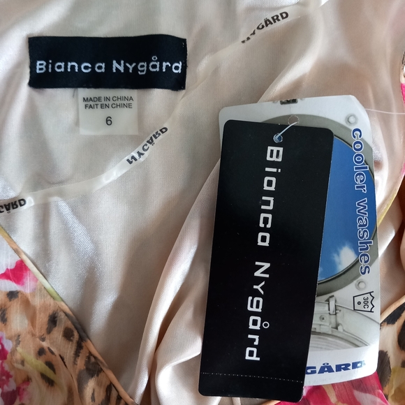 Ladies summer dress. All proceeds to charity - Picture 3 of 3